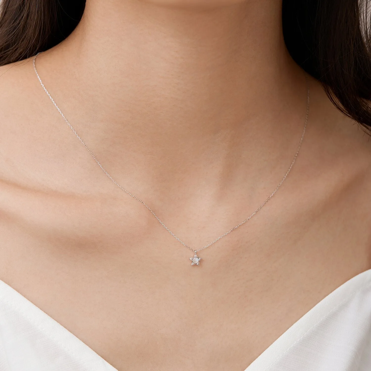 14k White Gold Estelle Necklace