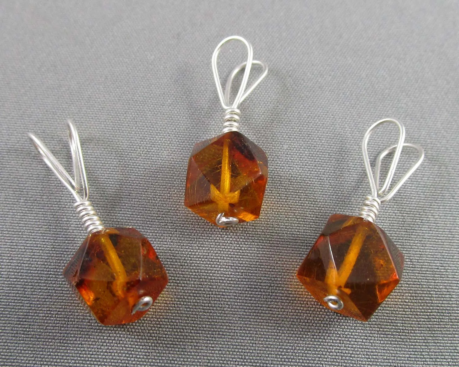 Amber Pendant (925 Sterling Silver) Z001