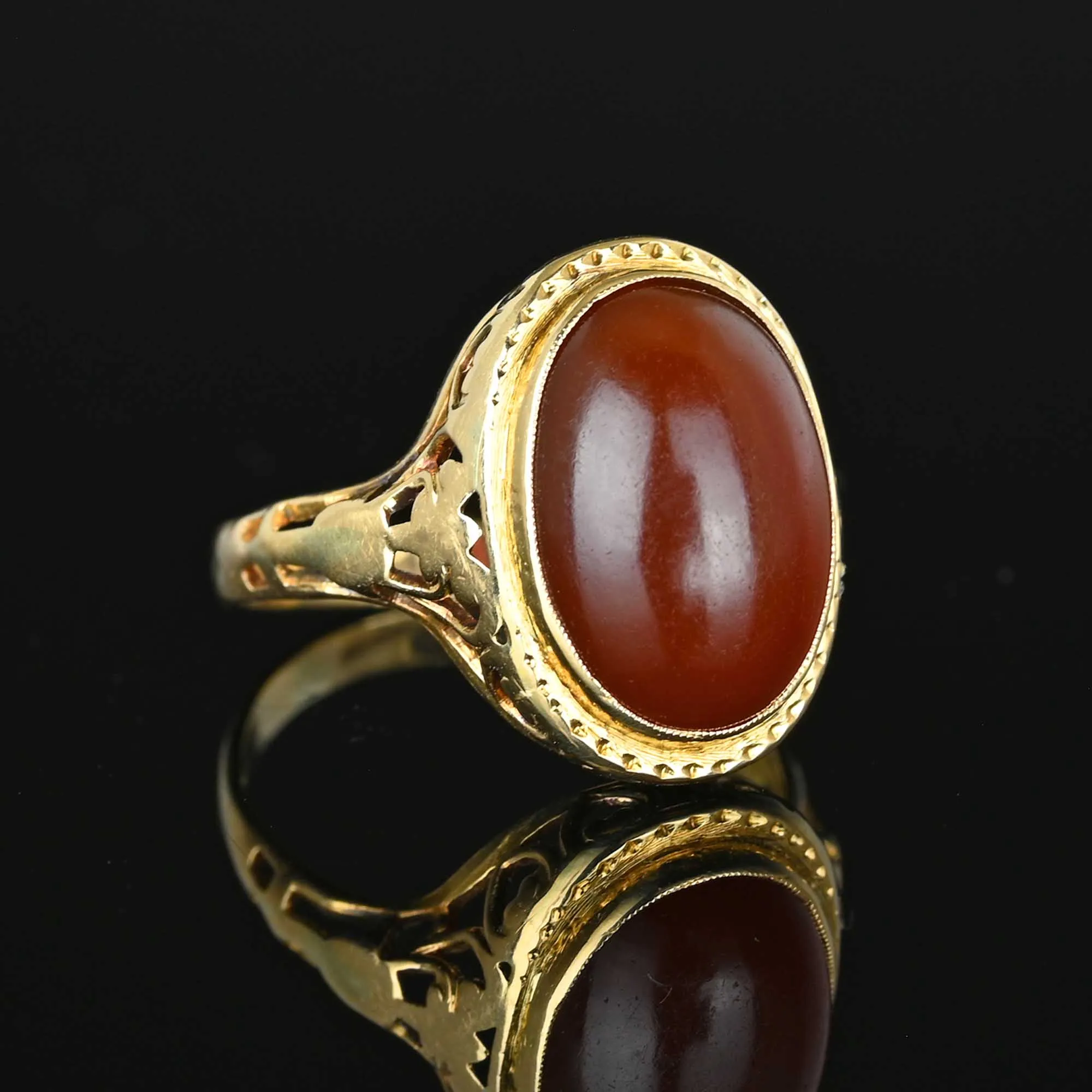 Antique Gold Cabochon Carnelian Ring