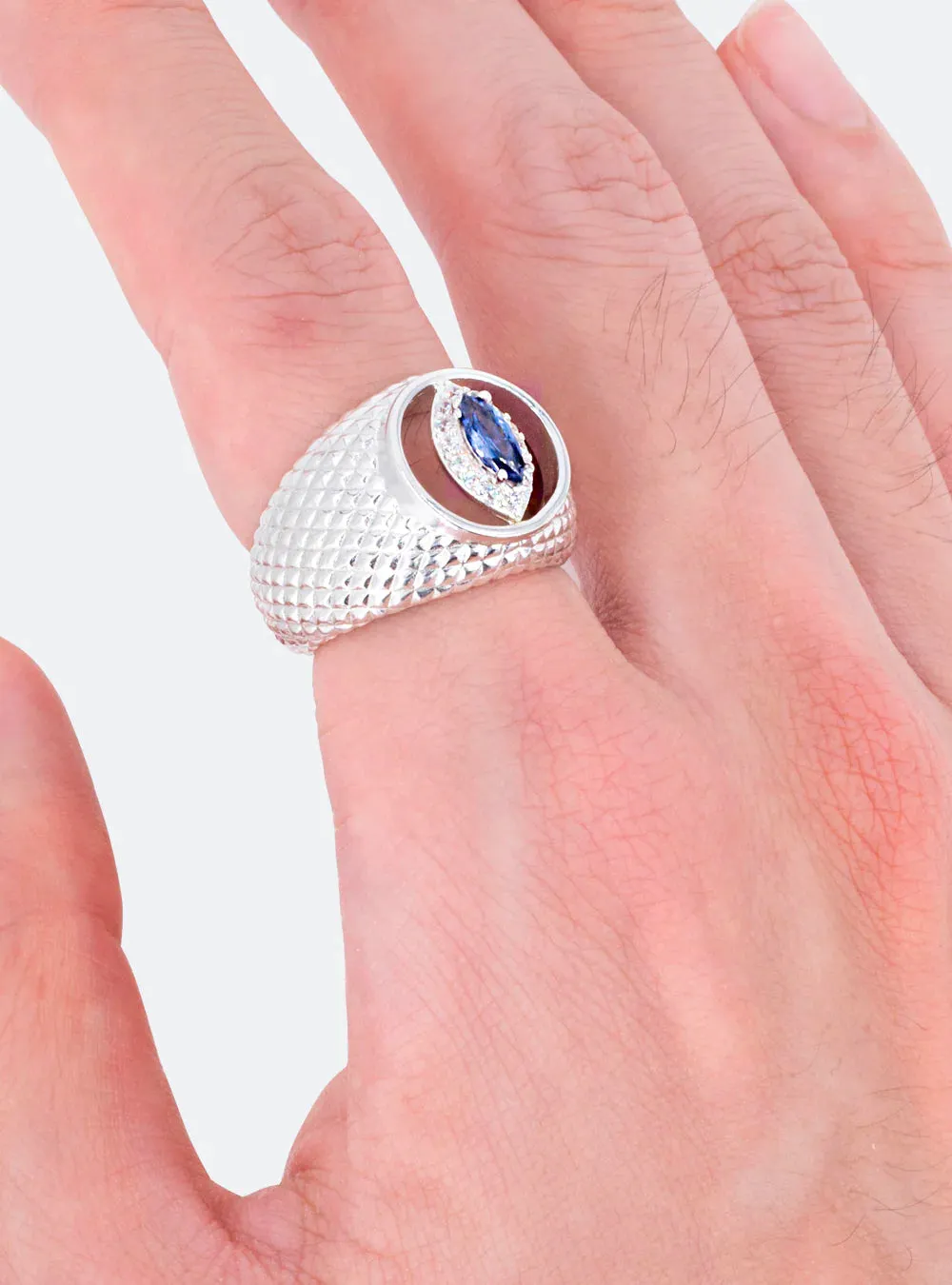 Cat-eye cutout cocktail signet ring