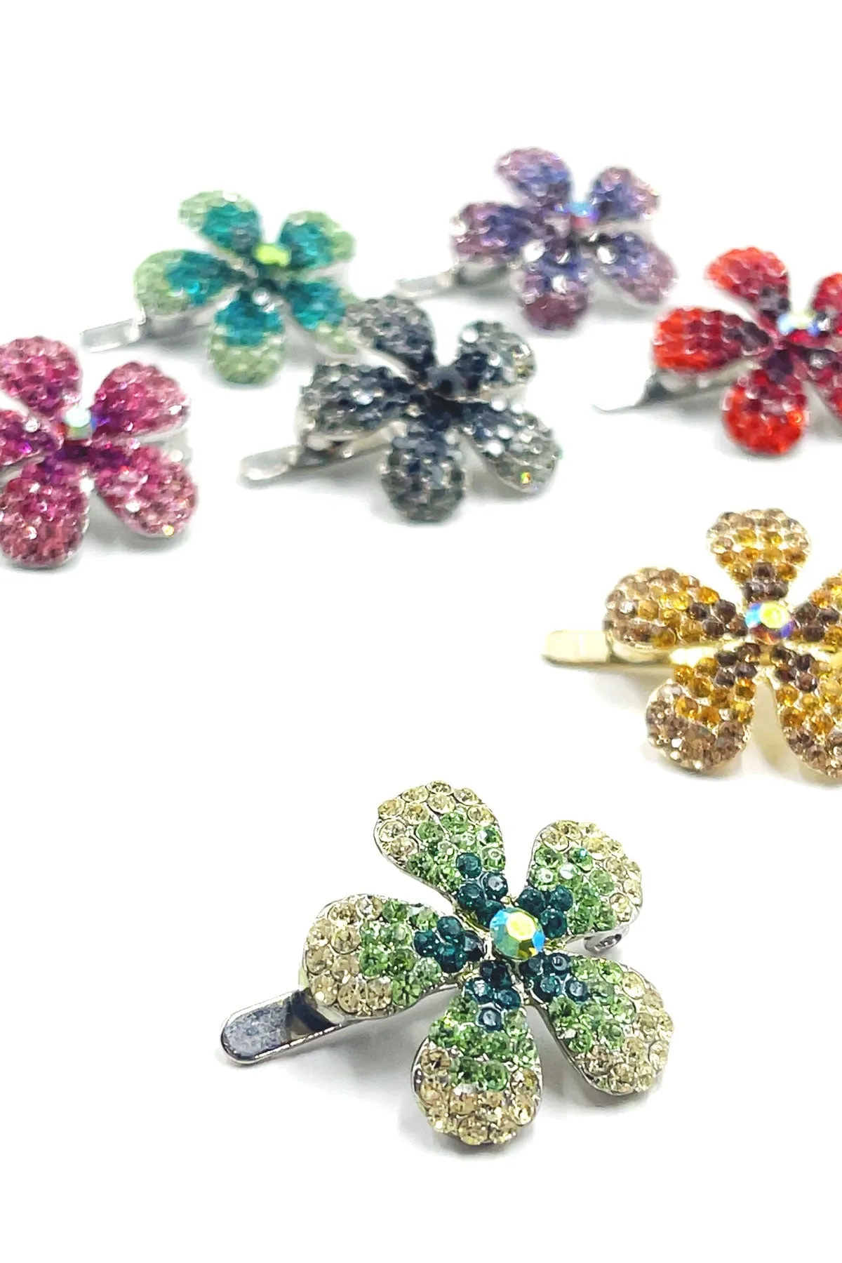 Crystal Daisy Magnetic Barrette