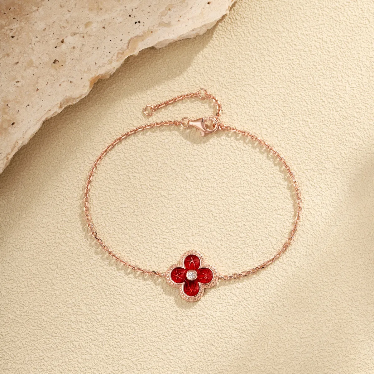 Garnet Red Four Leaf Clover Bracelet - Rose Gold