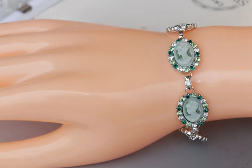 GREEN CAMEO BRACELET