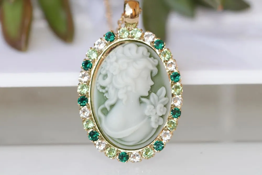 GREEN CAMEO BRACELET