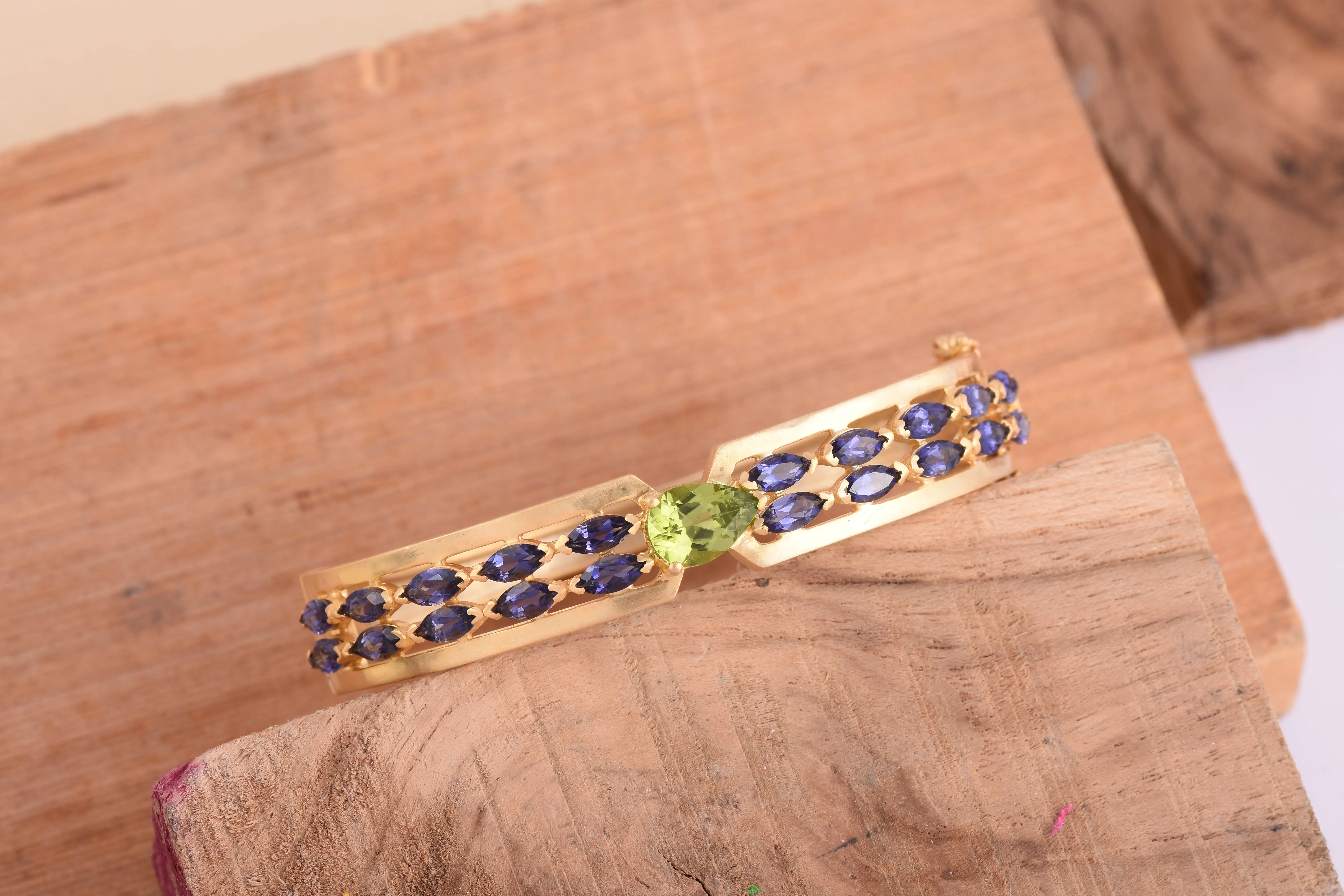 Iolite Openable Silver Bangle Bracelet With Peridot