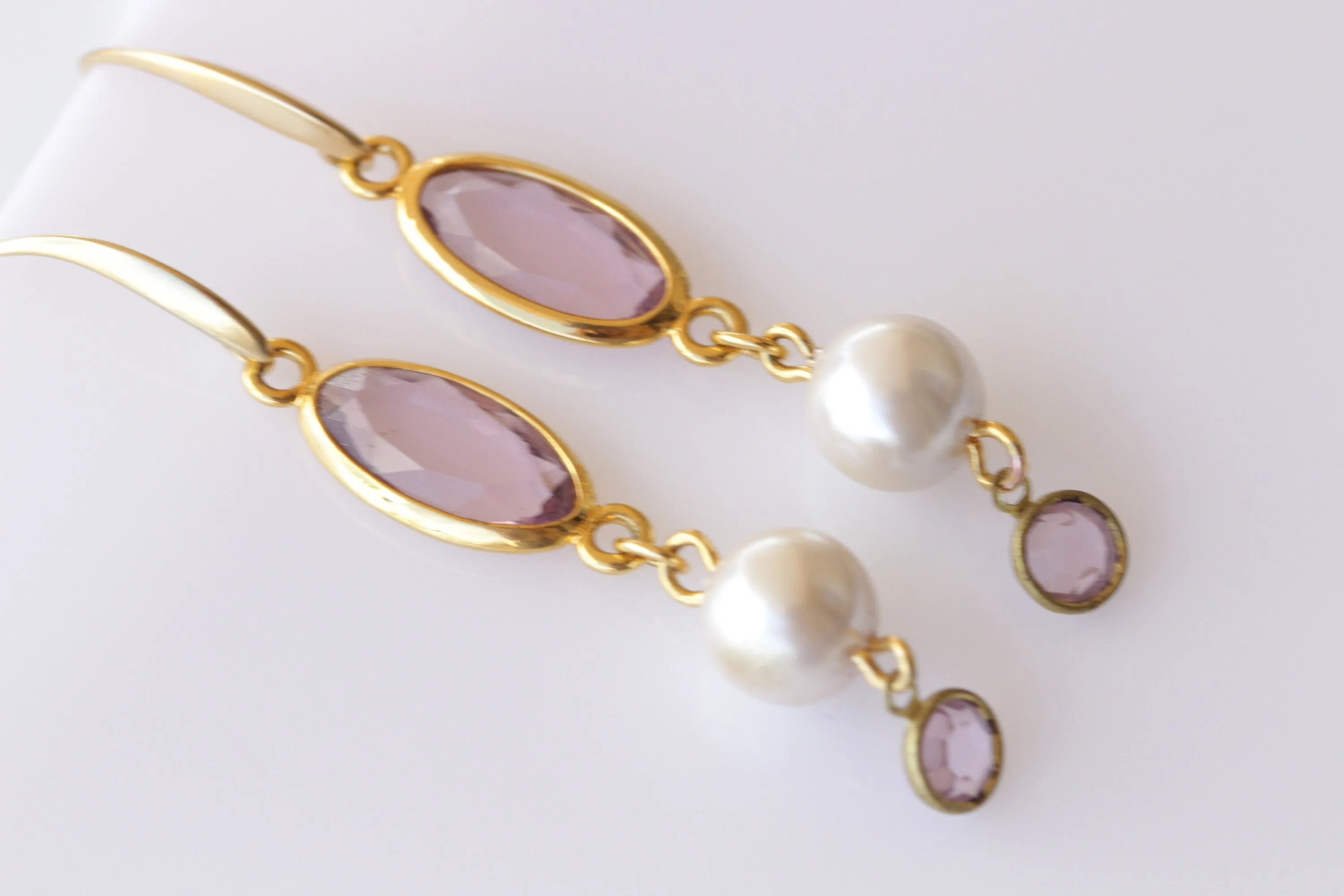 LIGHT AMETHYST EARRINGS