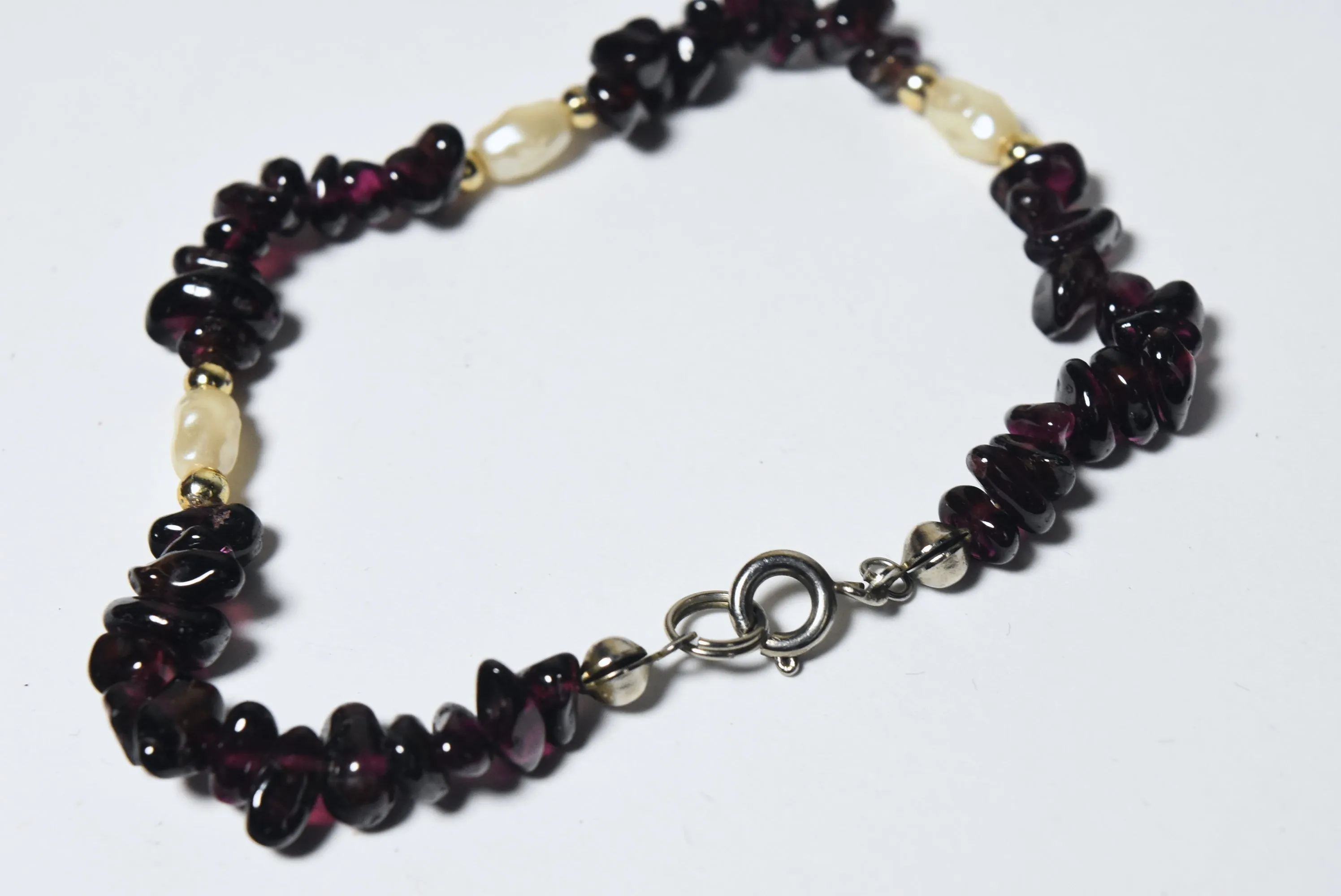 Red Garnet and Freshwater Pearl Beaded Bracelet