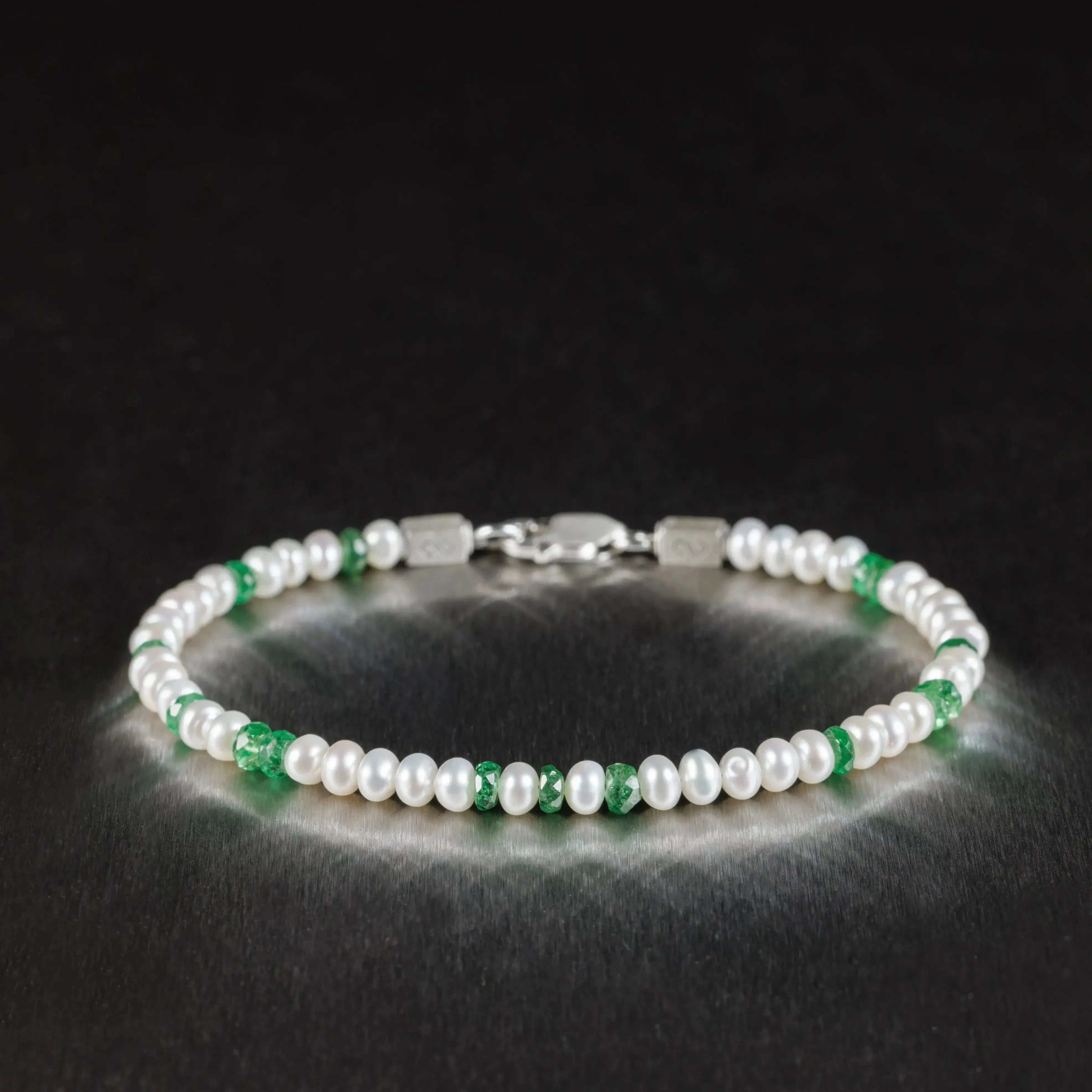 Tsavorite - Pearl Bracelet III (3-4mm)